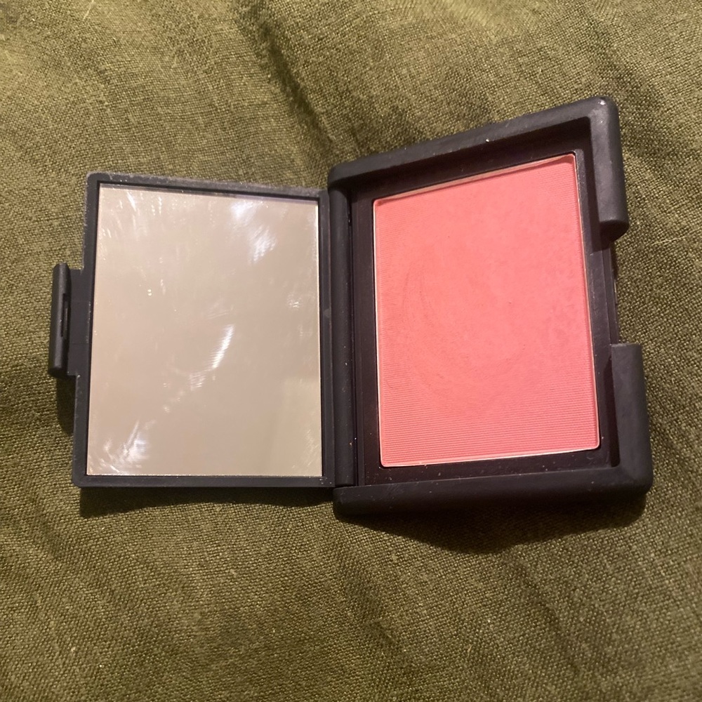 Nars Powder Blush in Amour